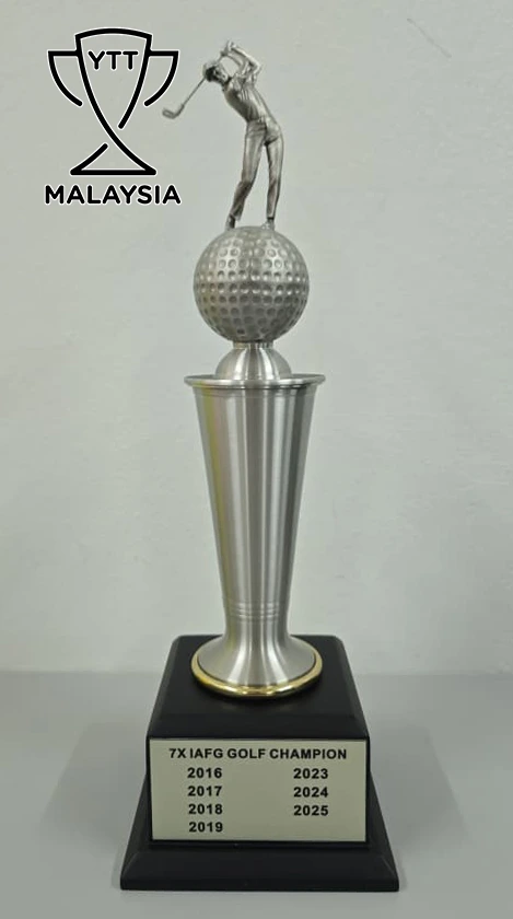 7036 PEWTER GOLF TROPHY - Image 2